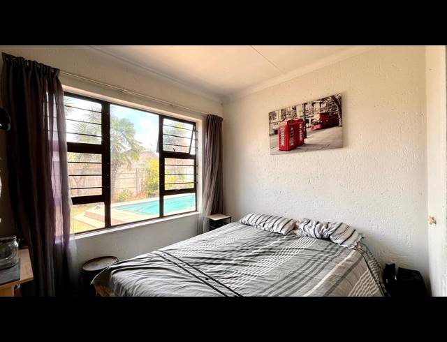 4 BEDROOM HOUSE FOR SALE IN DALPARK EXT 1